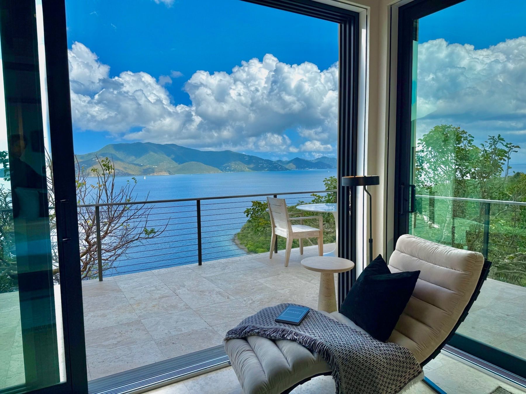Window To The Sea villa photo.